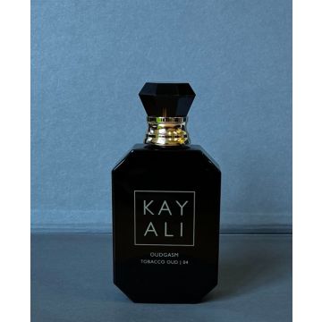 Kayali Oudgasm Tobacco Oud 04